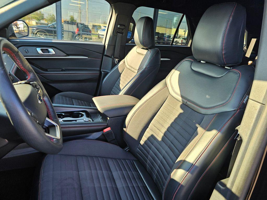 used 2025 Ford Explorer car, priced at $38,900