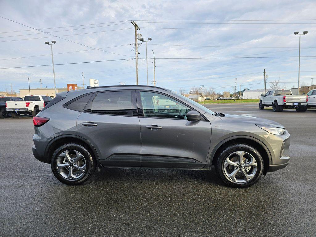 used 2025 Ford Escape car, priced at $28,997
