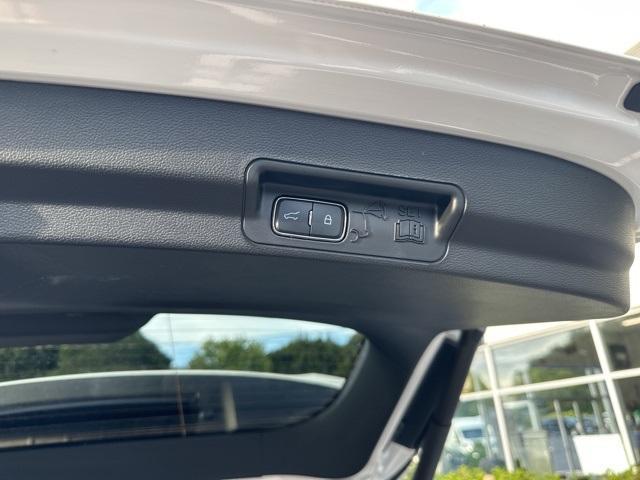 used 2024 Ford Explorer car, priced at $39,323