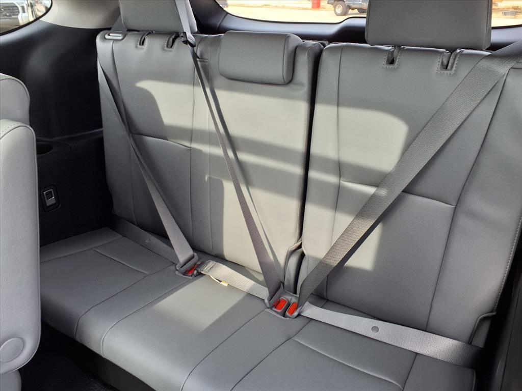 new 2026 Toyota Highlander Hybrid car, priced at $54,975