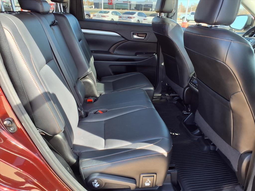 used 2017 Toyota Highlander car, priced at $21,998