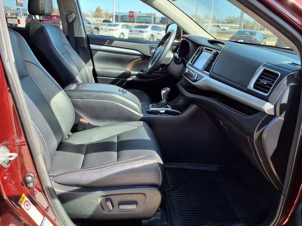 used 2017 Toyota Highlander car, priced at $21,998