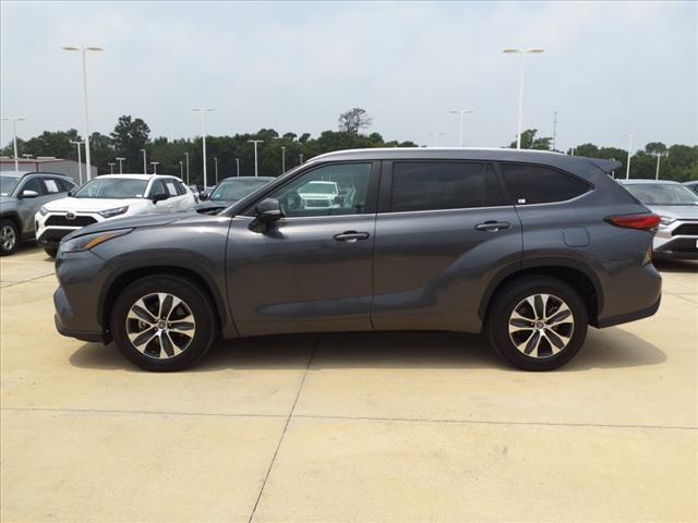 used 2023 Toyota Highlander car