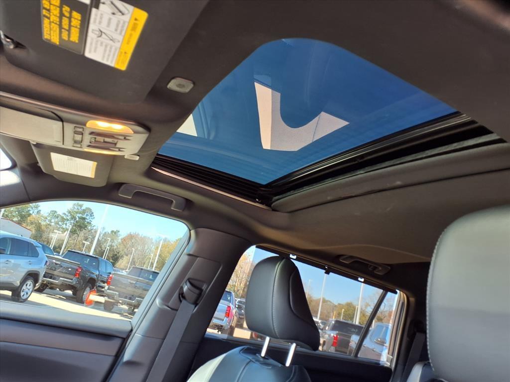 used 2025 Toyota Highlander car, priced at $49,748