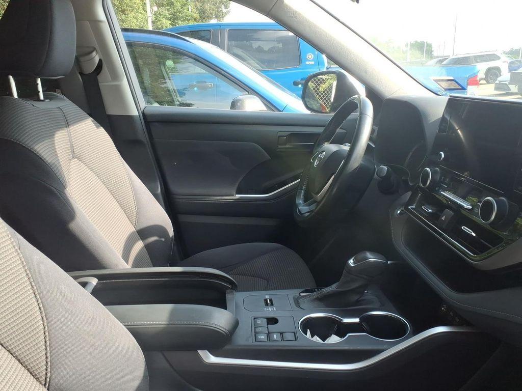 used 2023 Toyota Highlander car, priced at $28,998