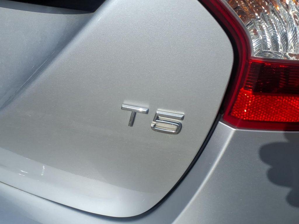 used 2015 Volvo V60 car, priced at $9,748