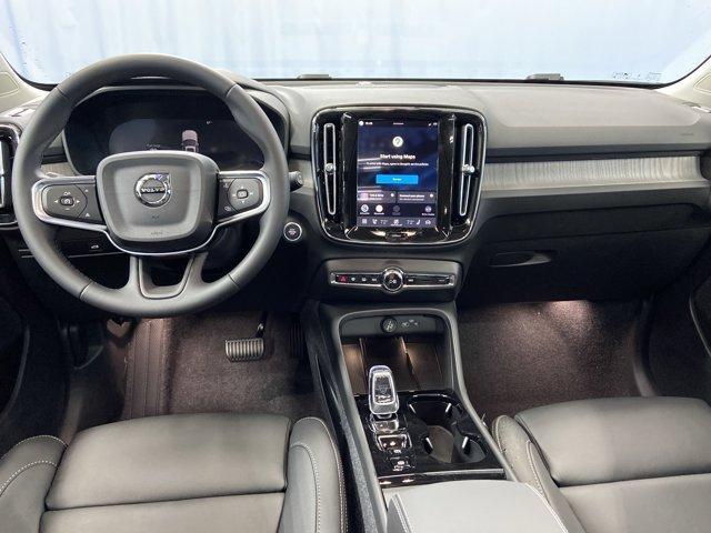 new 2026 Volvo XC40 car