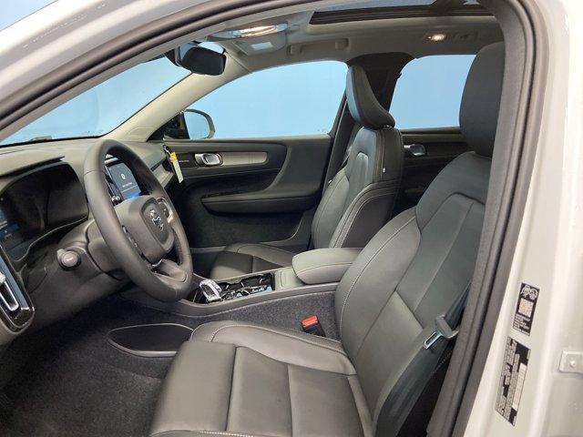 new 2026 Volvo XC40 car