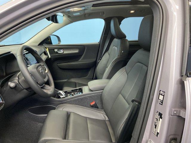 new 2026 Volvo XC40 car