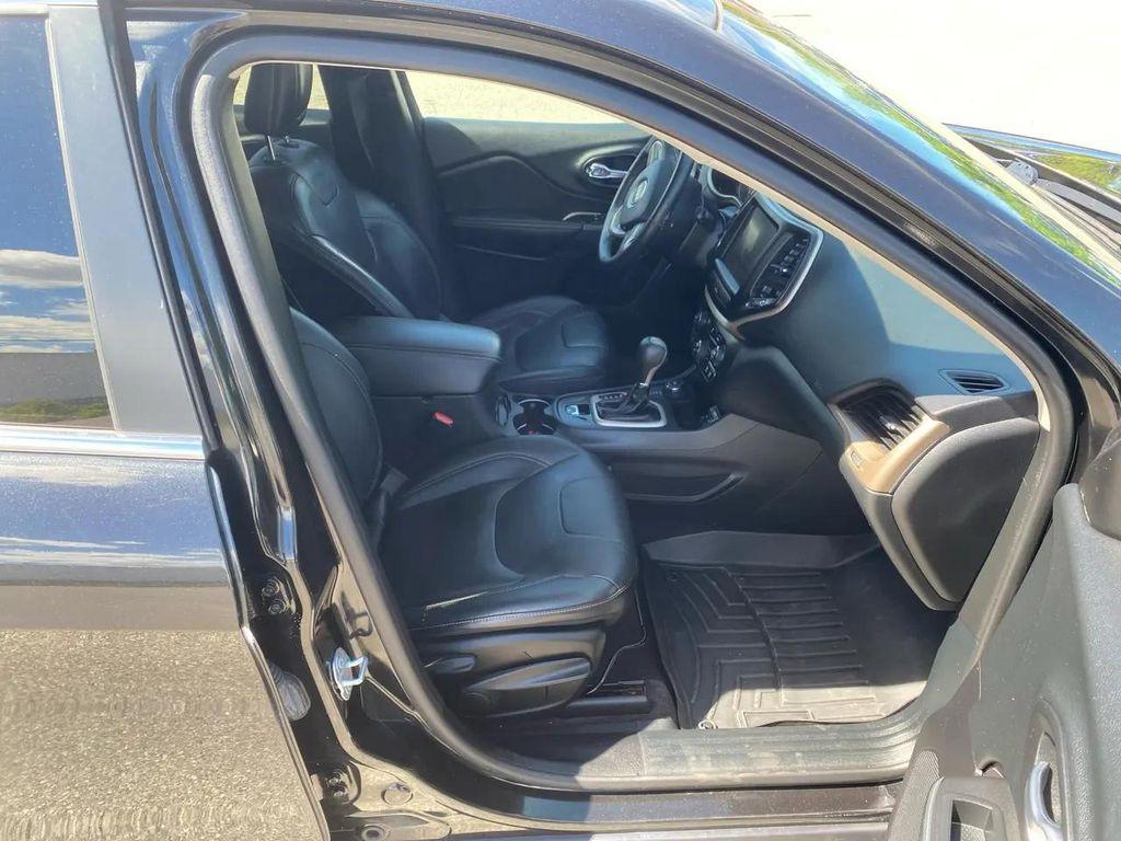used 2016 Jeep Cherokee car, priced at $10,995