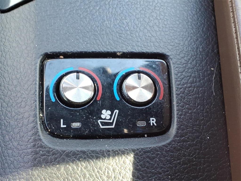 used 2013 Toyota Avalon car, priced at $8,925