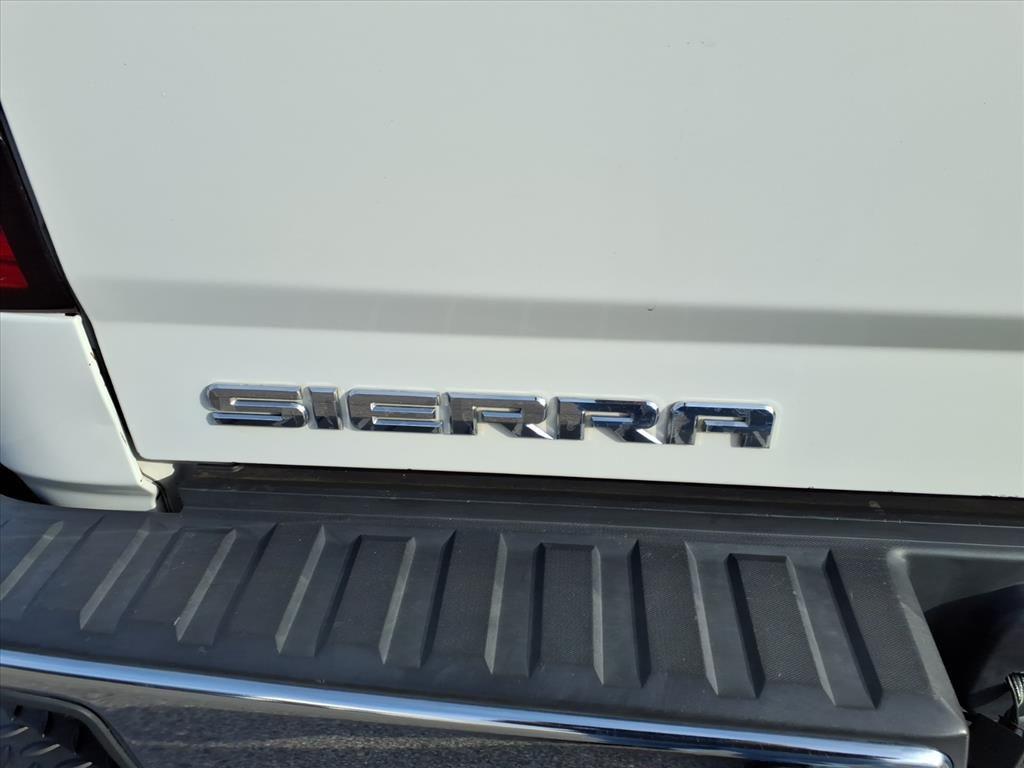 used 2018 GMC Sierra 1500 car, priced at $17,985