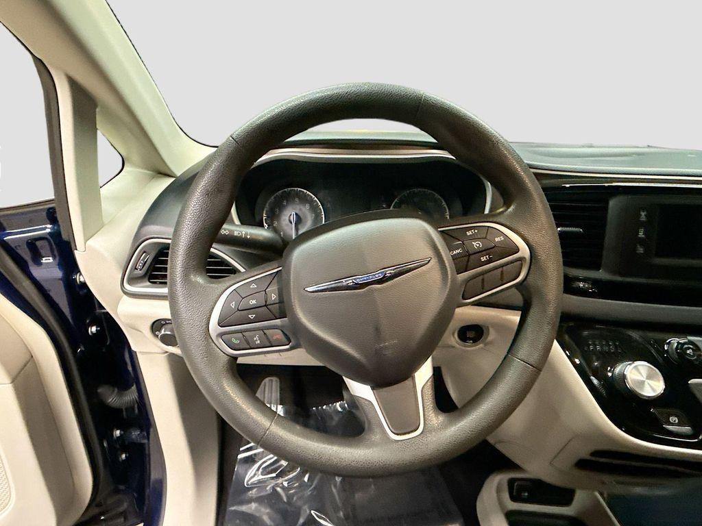 used 2017 Chrysler Pacifica car, priced at $13,888