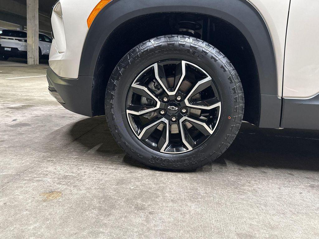 new 2026 Chevrolet TrailBlazer car, priced at $33,880