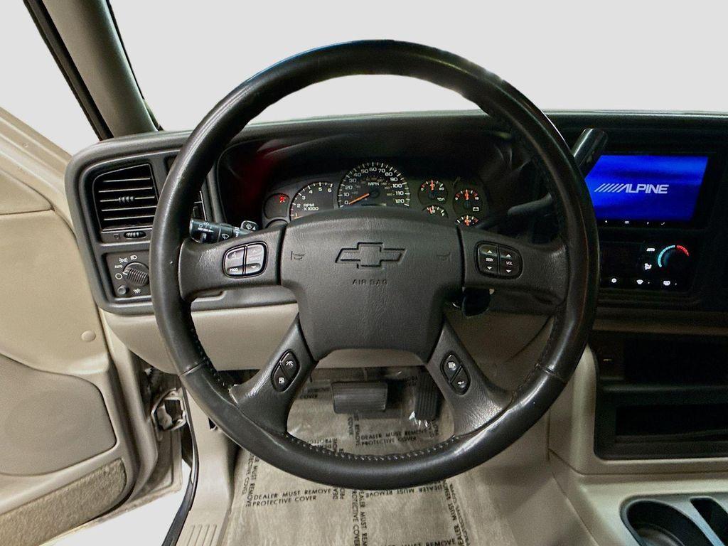 used 2004 Chevrolet Suburban car, priced at $9,798