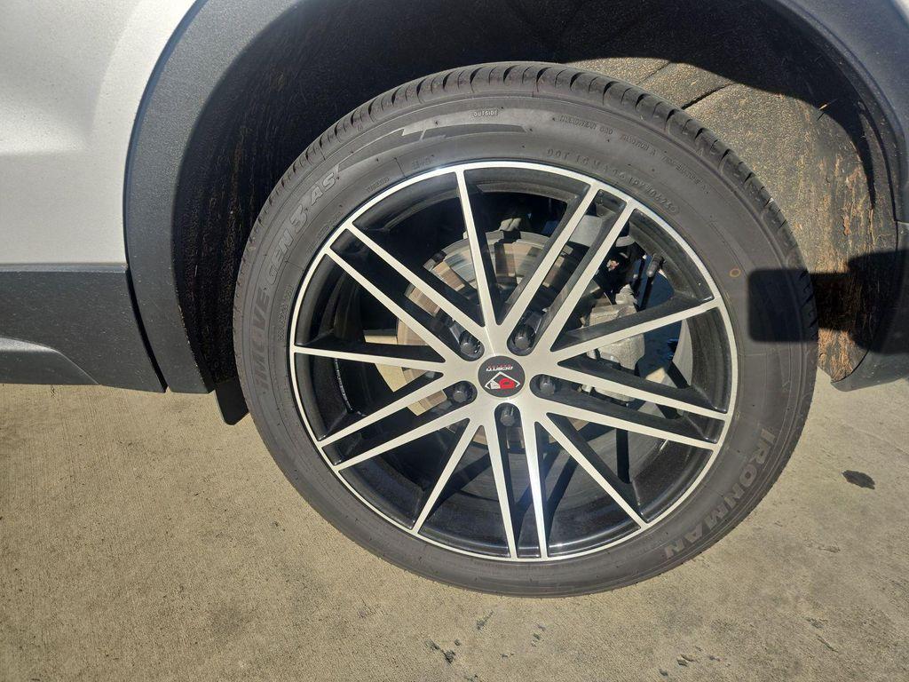 used 2019 Cadillac XT4 car, priced at $21,488