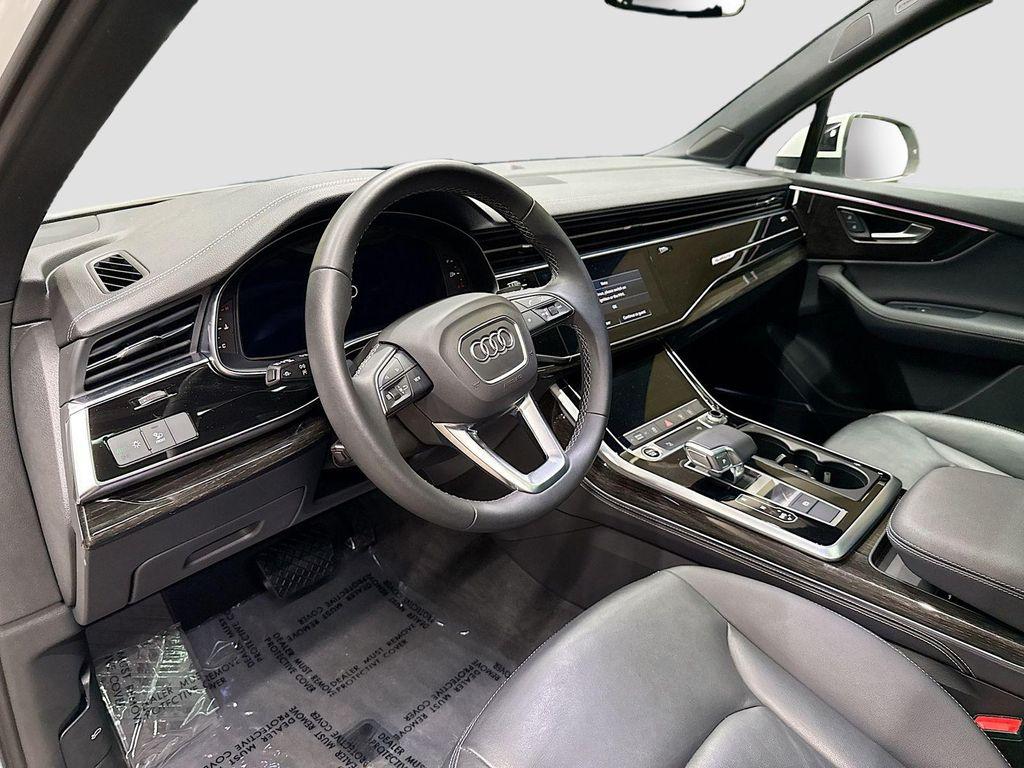 used 2025 Audi Q7 car, priced at $47,888