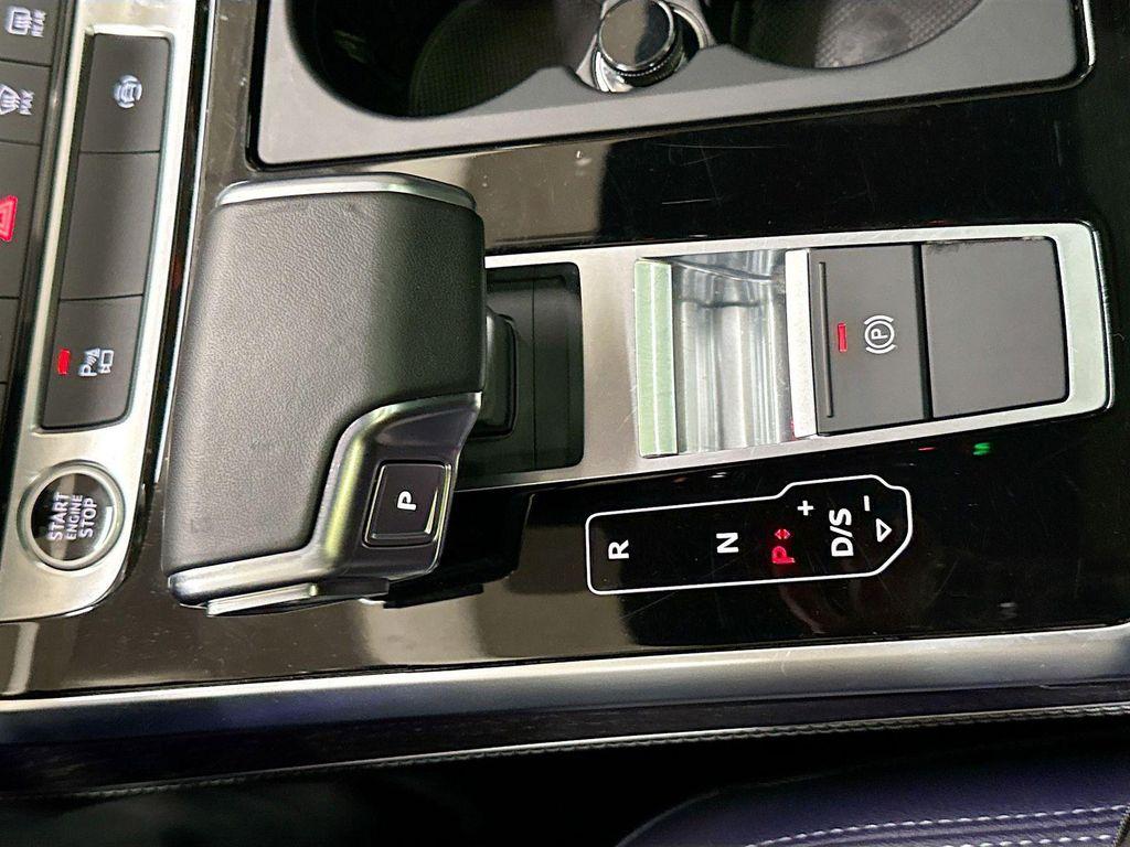 used 2025 Audi Q7 car, priced at $47,888