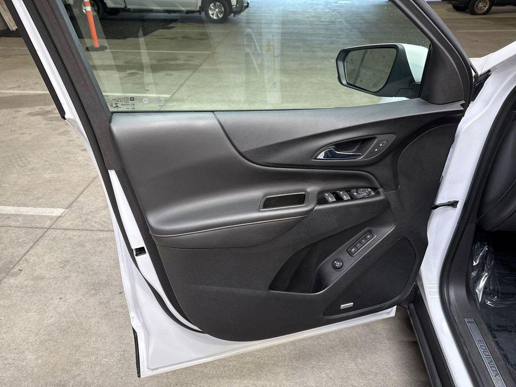 used 2023 Chevrolet Equinox car, priced at $23,800