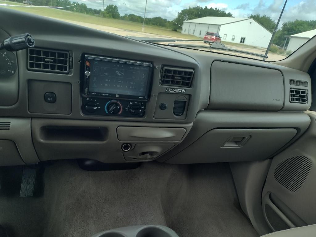 used 2001 Ford Excursion car, priced at $5,900