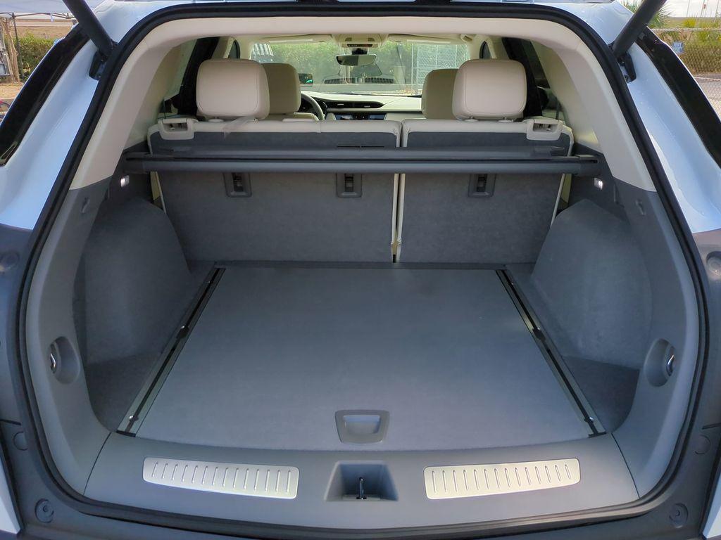 new 2026 Cadillac XT5 car