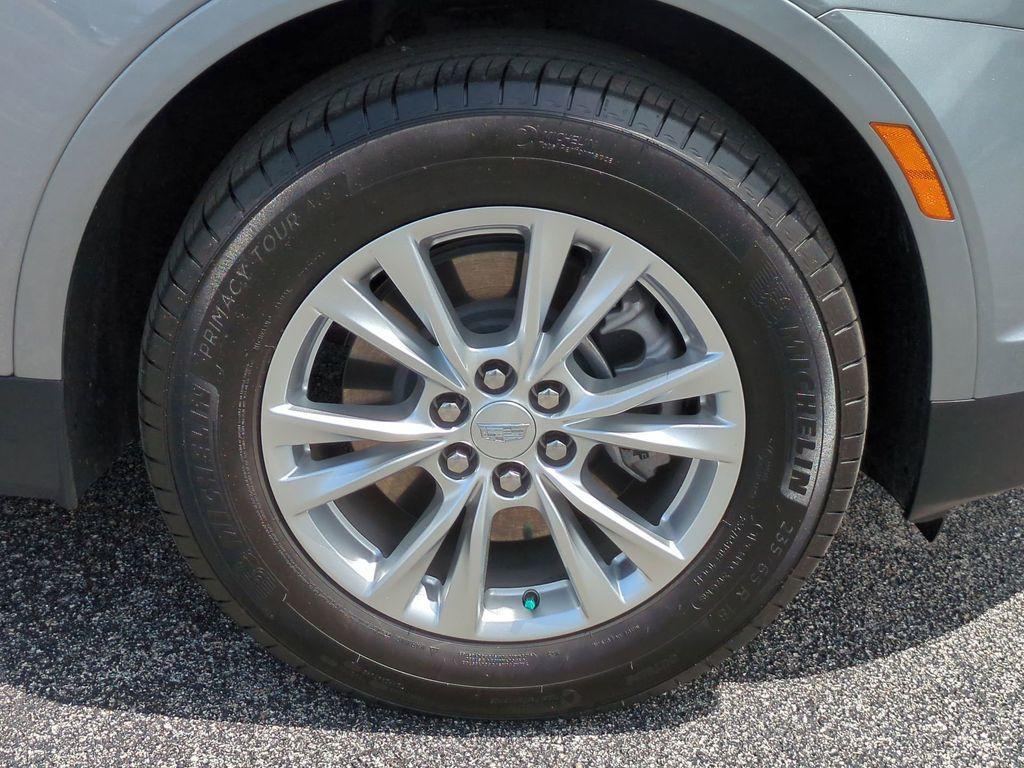 used 2025 Cadillac XT5 car, priced at $34,697