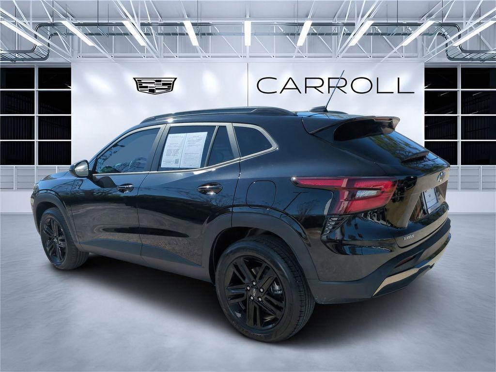 used 2025 Chevrolet Trax car, priced at $22,999