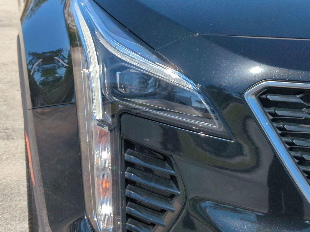 used 2023 Cadillac XT4 car, priced at $25,550