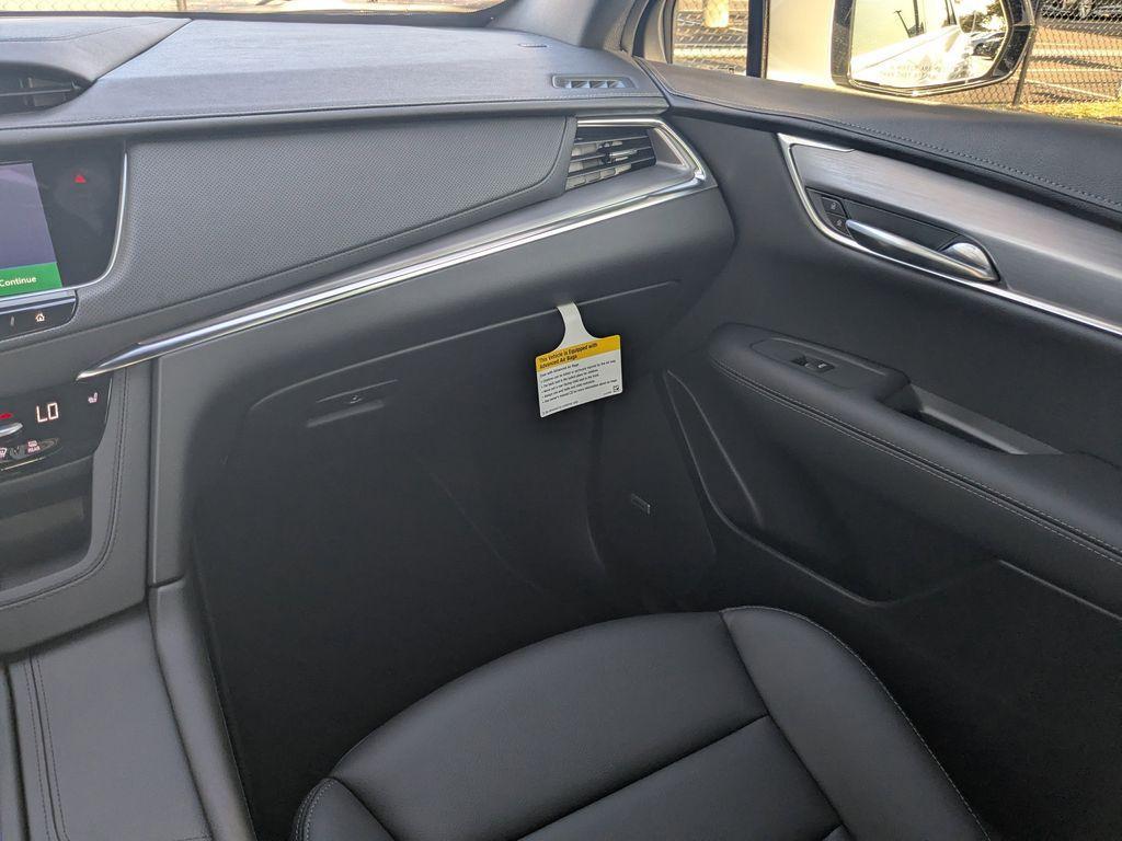 new 2026 Cadillac XT5 car, priced at $48,020