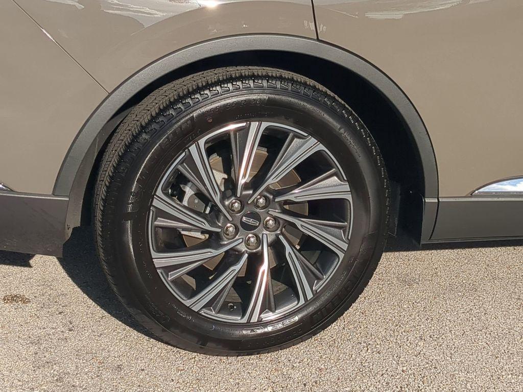 used 2025 Lincoln Aviator car, priced at $48,862