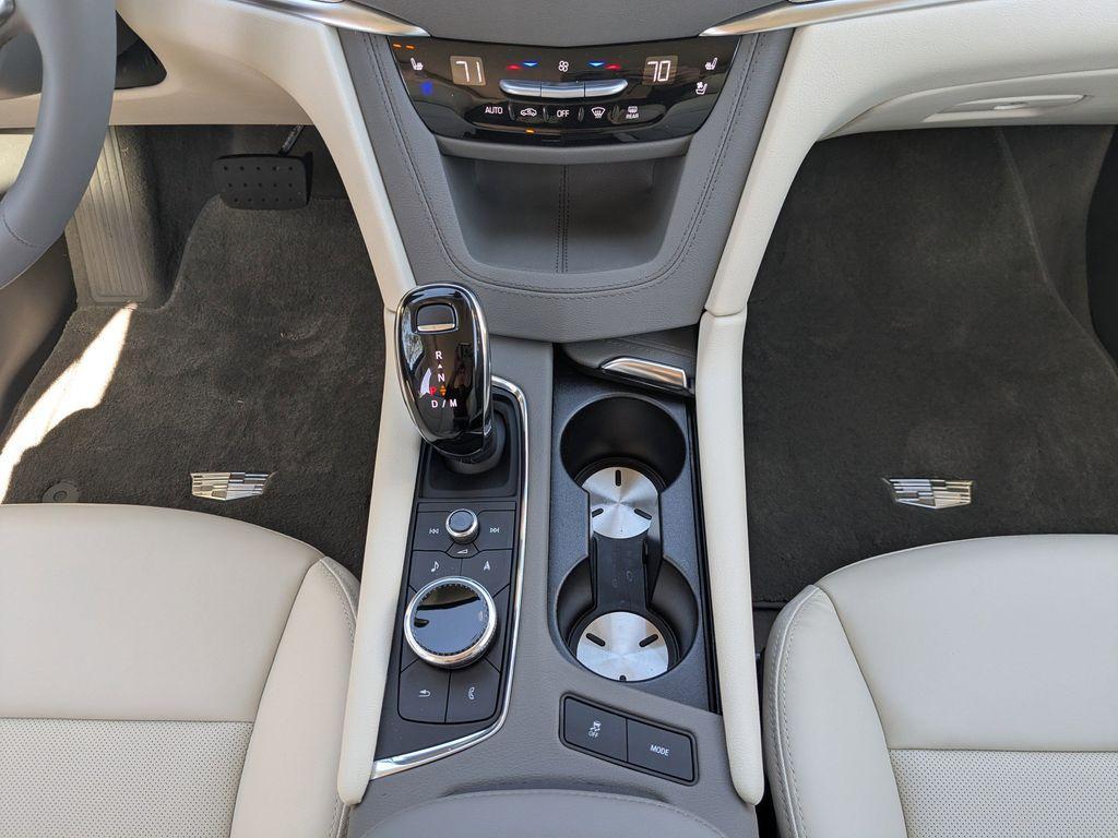 new 2026 Cadillac XT5 car