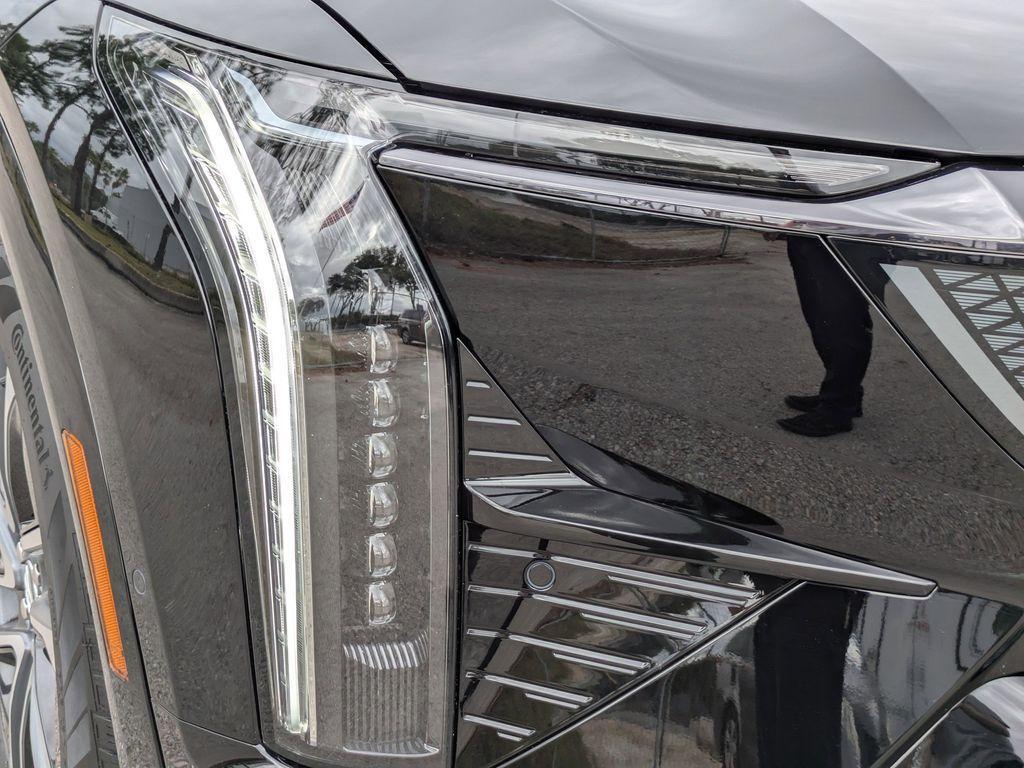 new 2026 Cadillac OPTIQ car, priced at $48,918