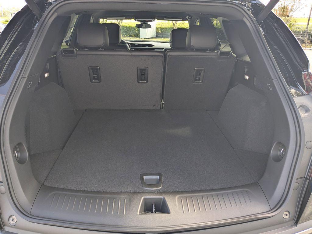 new 2026 Cadillac XT5 car, priced at $45,420