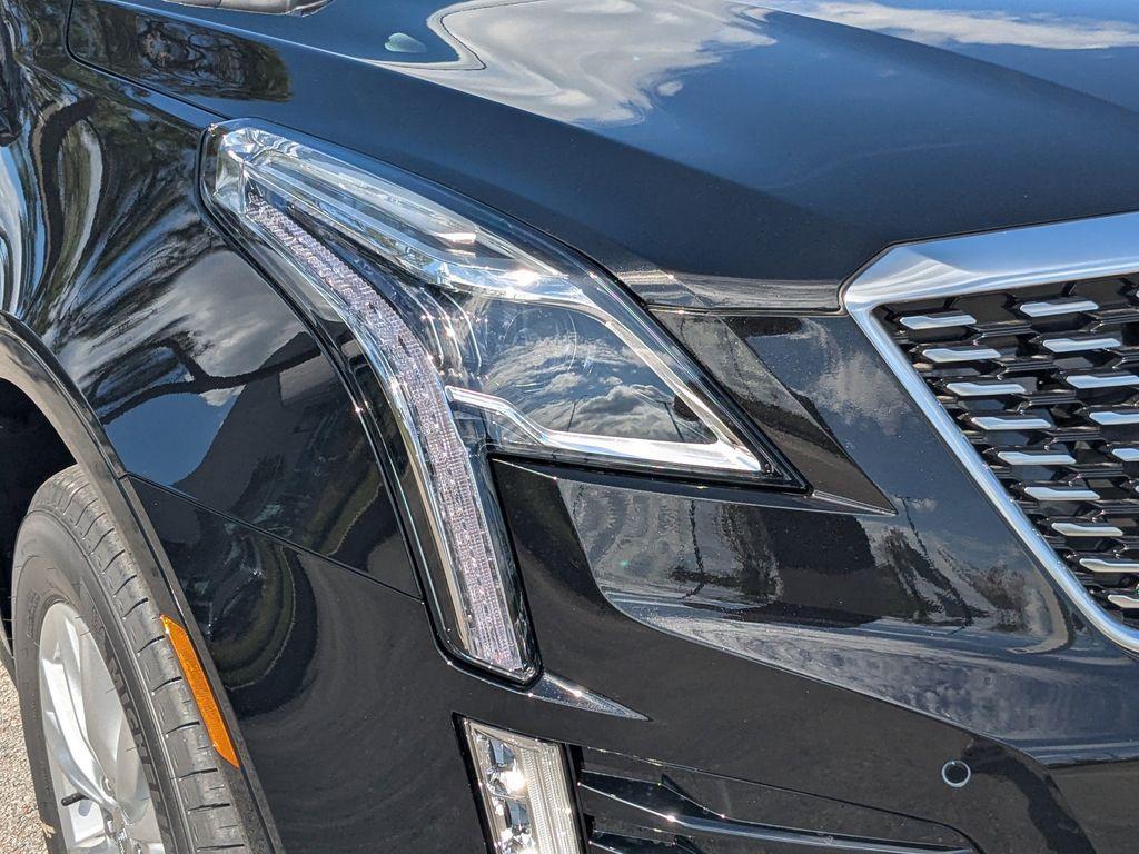 new 2026 Cadillac XT5 car, priced at $45,420