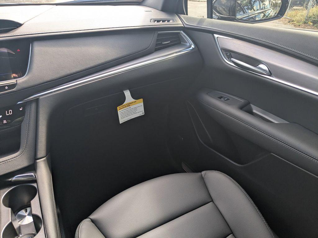 new 2026 Cadillac XT5 car, priced at $45,420