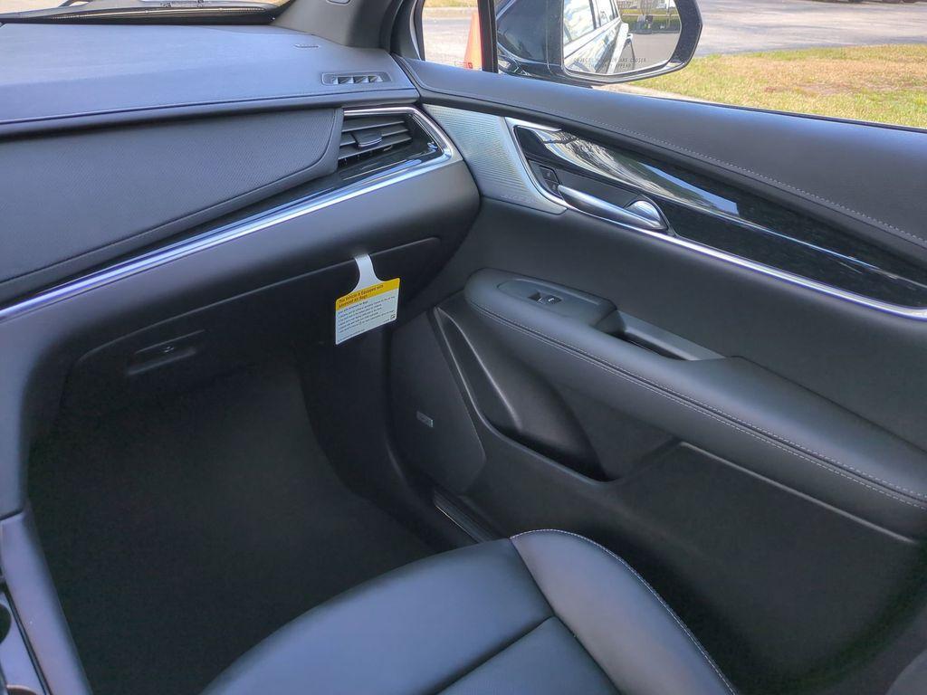 new 2026 Cadillac XT5 car