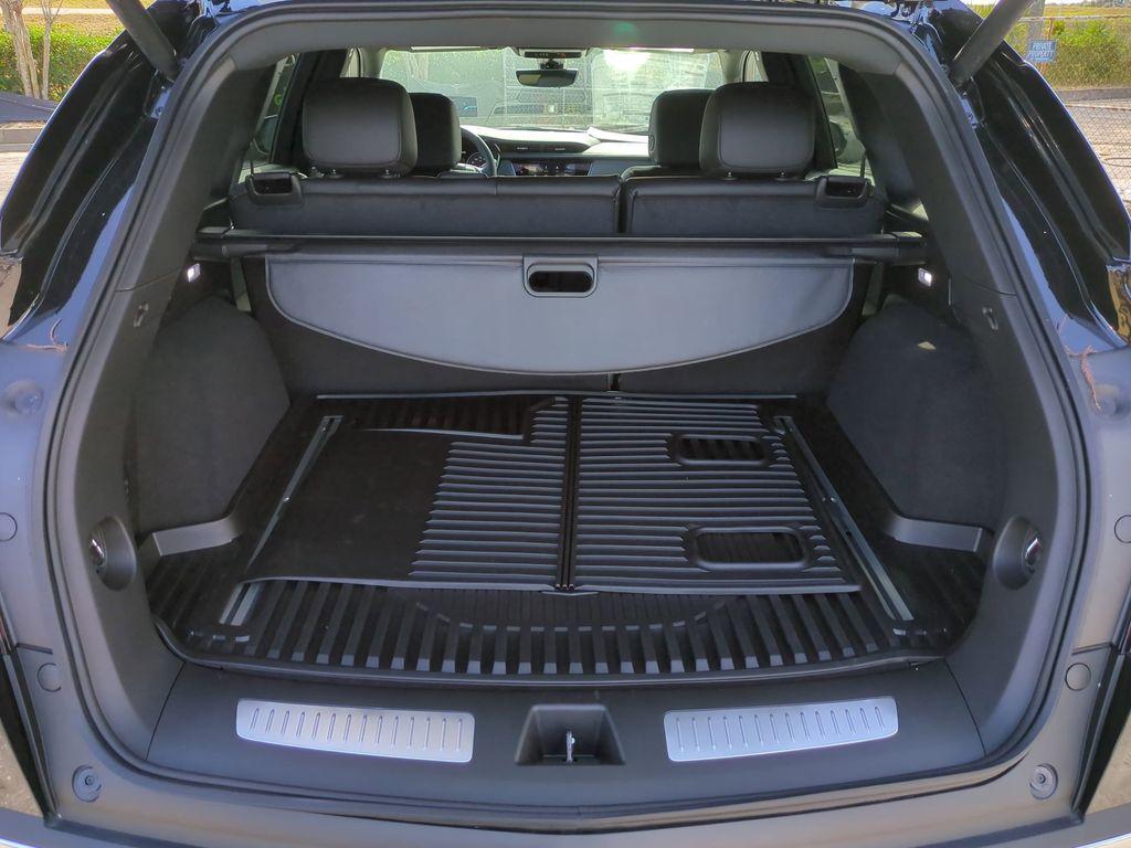 new 2026 Cadillac XT5 car