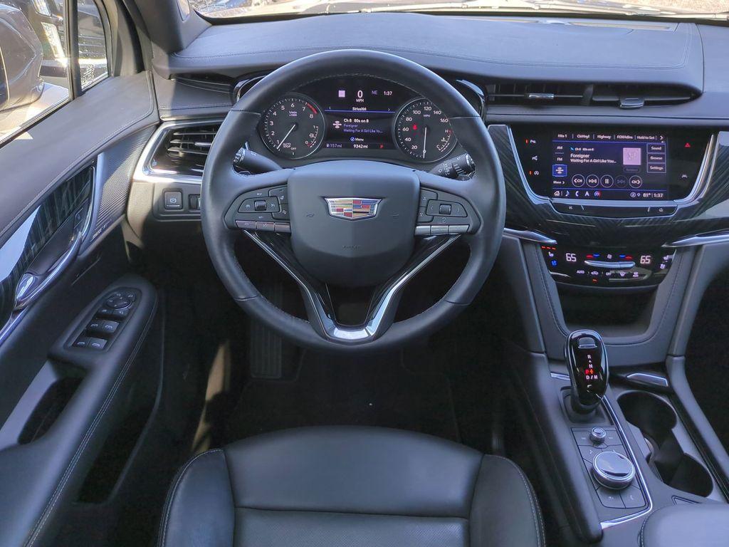 used 2023 Cadillac XT6 car, priced at $39,989