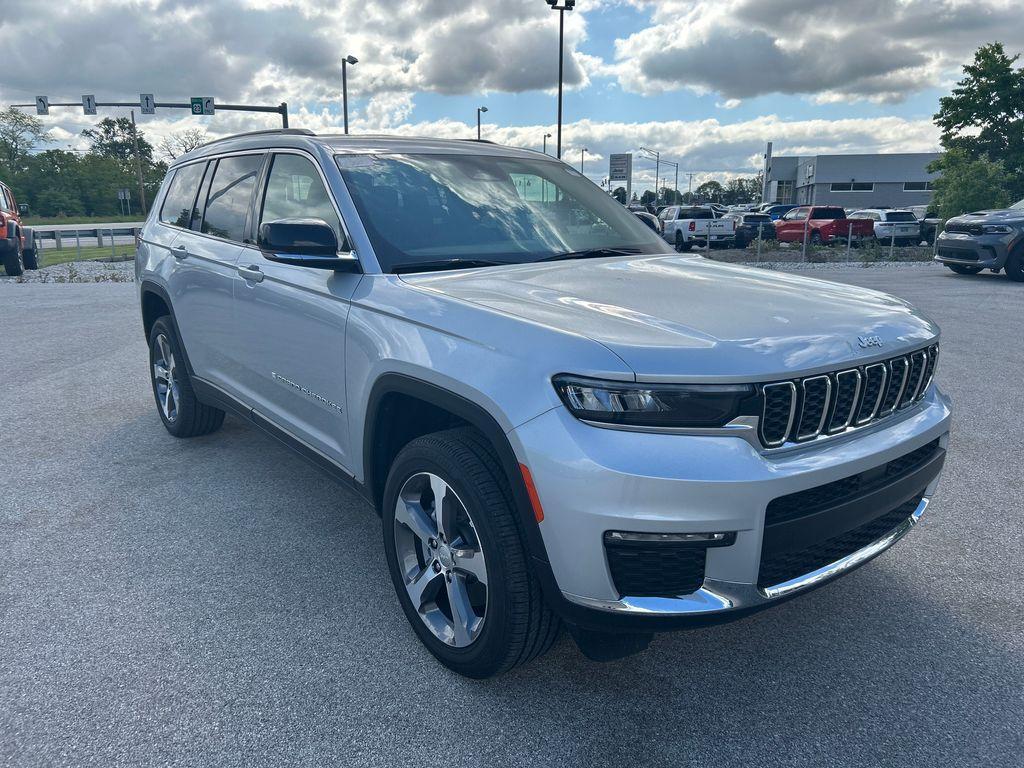 new 2024 Jeep Grand Cherokee L car, priced at $42,316