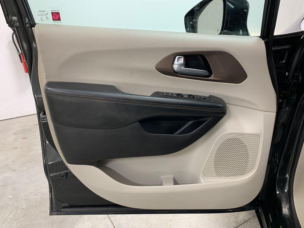 used 2017 Chrysler Pacifica car, priced at $7,984