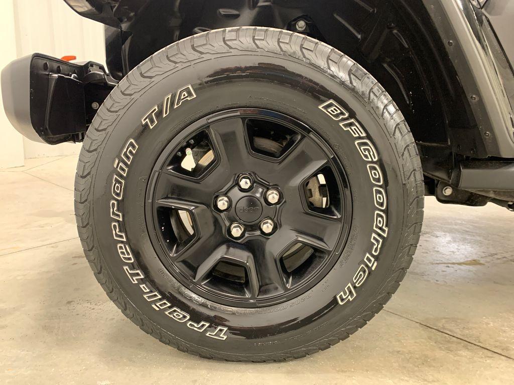 used 2021 Jeep Gladiator car, priced at $37,888