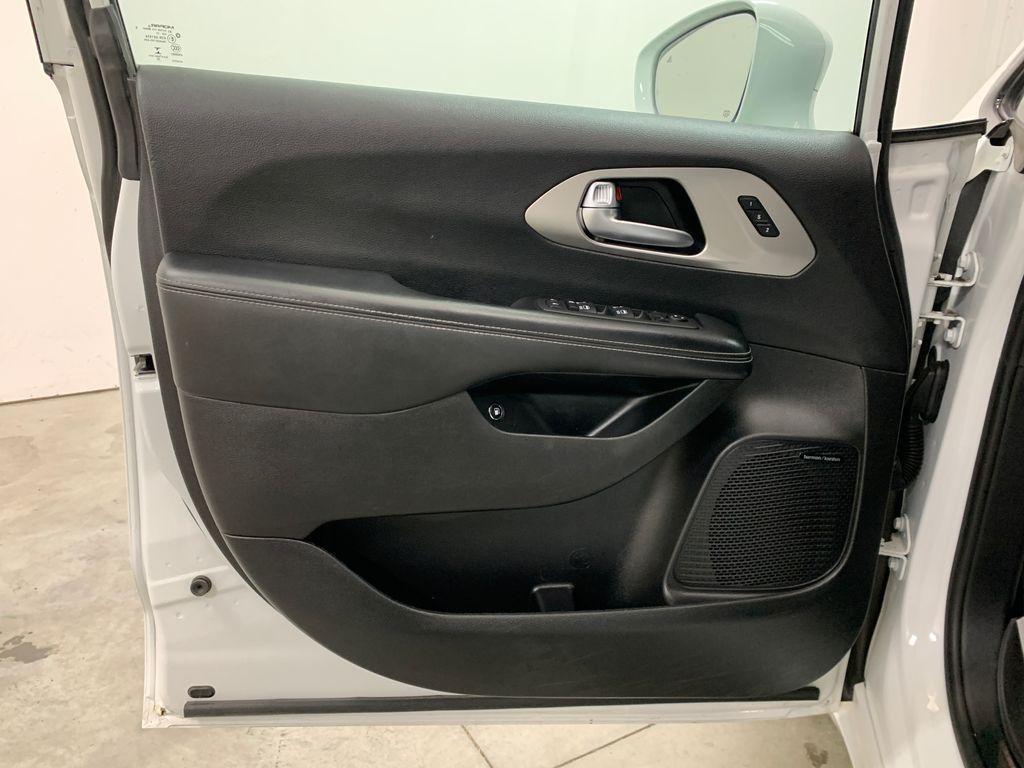 used 2022 Chrysler Pacifica Hybrid car, priced at $16,555