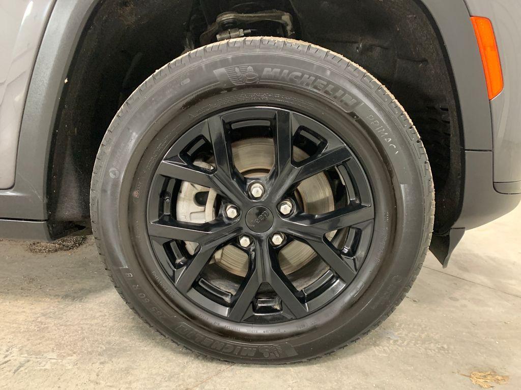 used 2024 Jeep Grand Cherokee L car, priced at $27,880