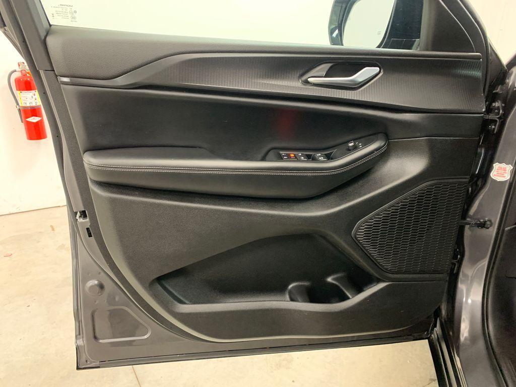 used 2024 Jeep Grand Cherokee L car, priced at $27,880