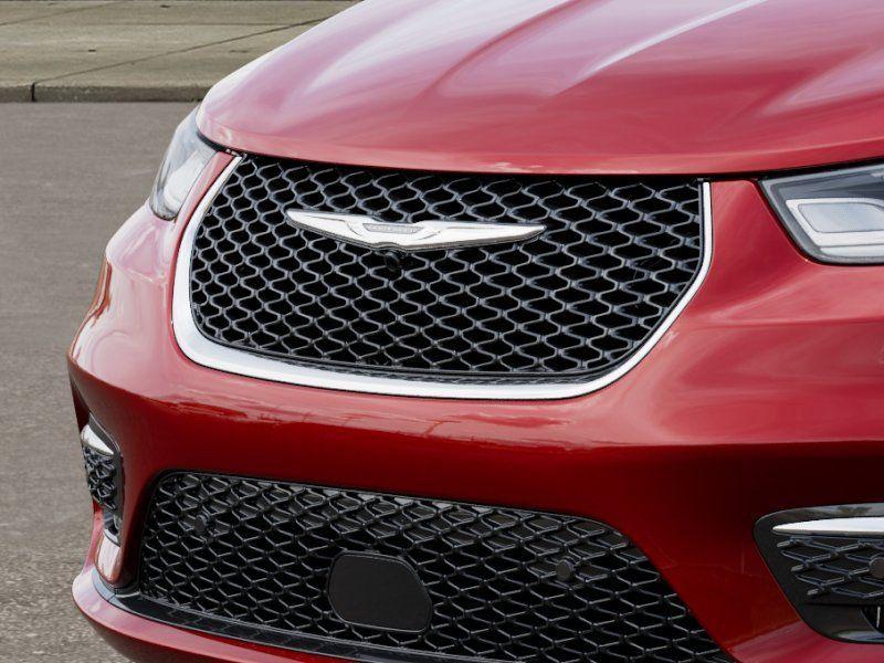 new 2025 Chrysler Pacifica car, priced at $39,114