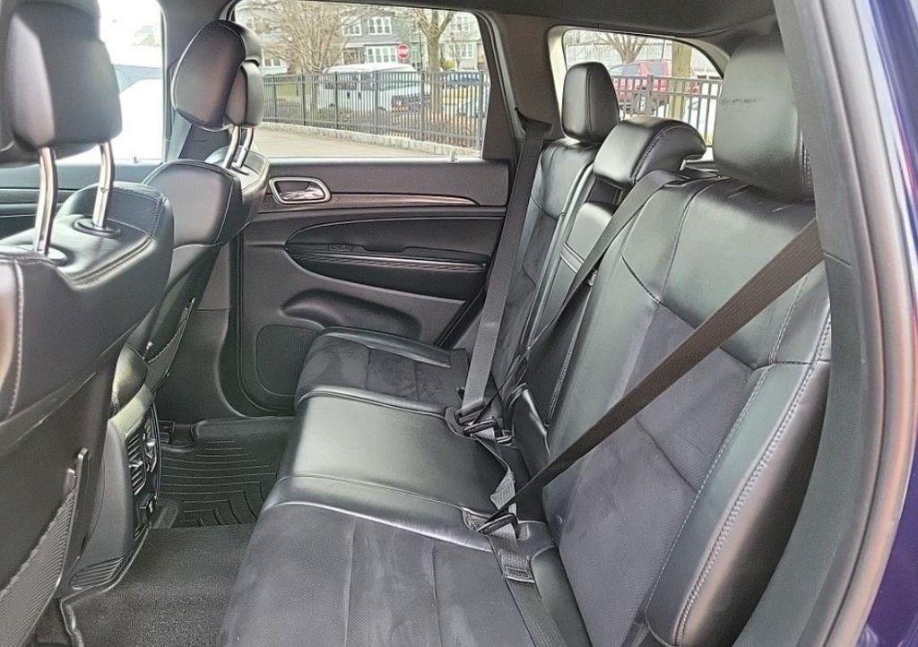 used 2018 Jeep Grand Cherokee car, priced at $14,799