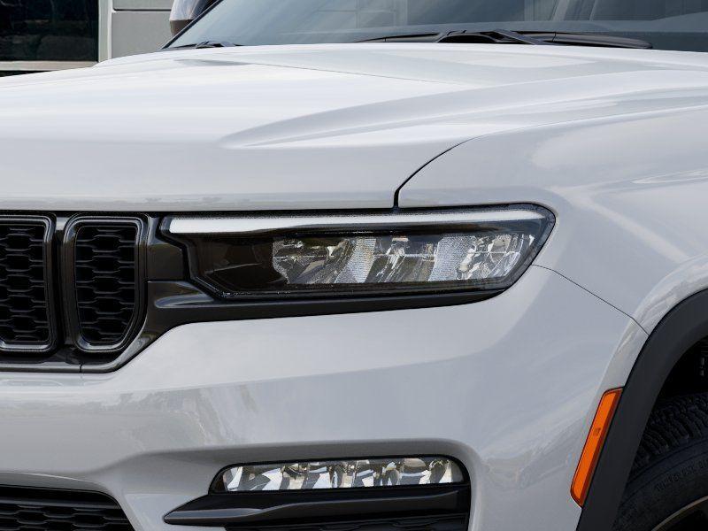 new 2025 Jeep Grand Cherokee car, priced at $50,140