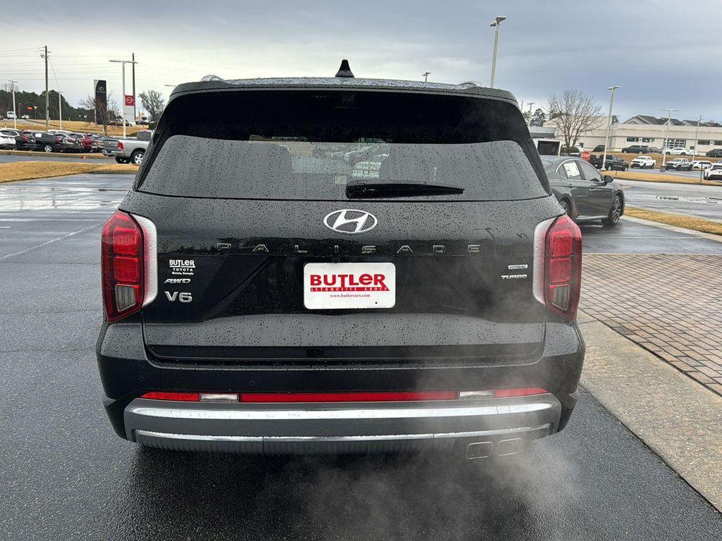 used 2024 Hyundai Palisade car, priced at $40,900