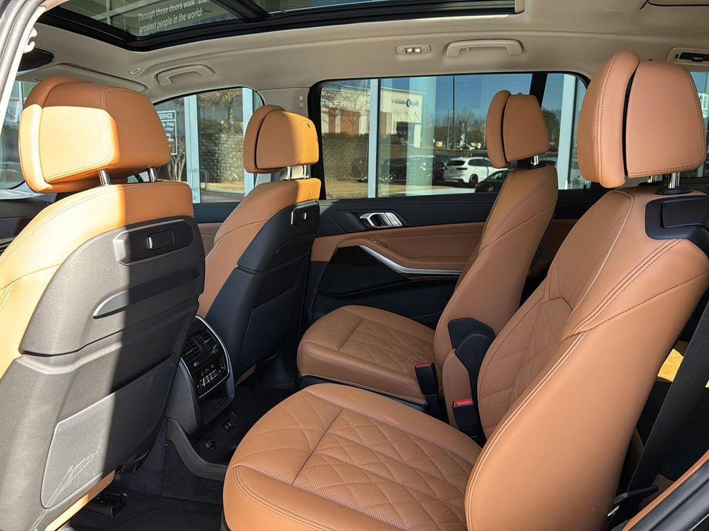 new 2026 BMW X7 car, priced at $89,925