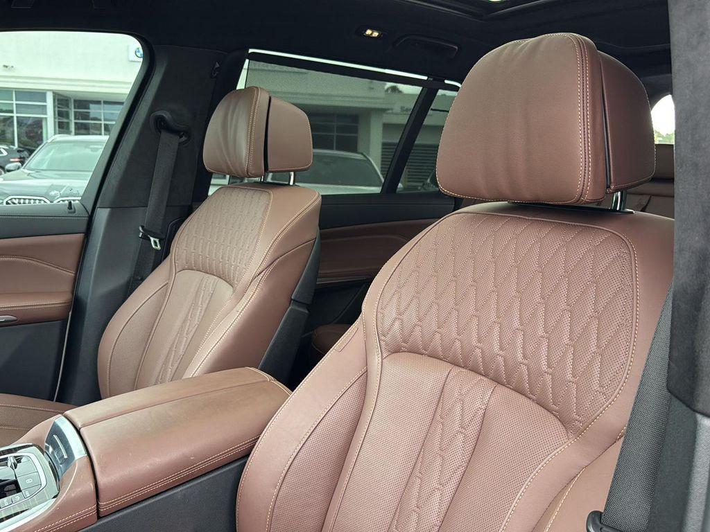 2023 Mineral White Metallic BMW X7